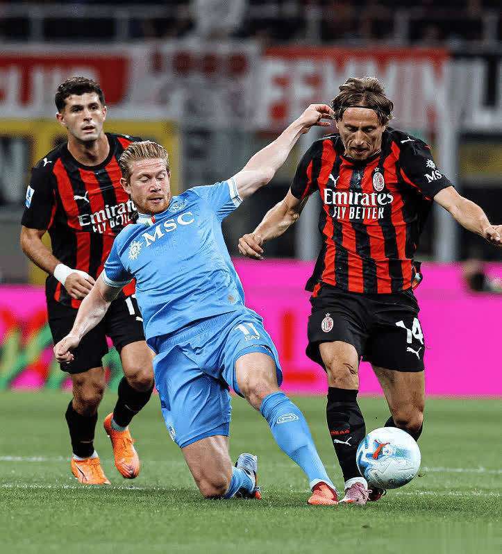 囧叔迷魂阵戏耍孔蒂,普利西奇传射AC米兰2-1那不勒斯登顶意甲